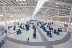 逆勢(shì)而起 比亞迪智領(lǐng)迭變，耀立新境